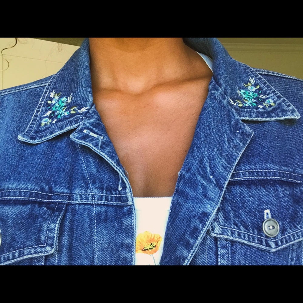 embroidered jean/denim jacket - Picture 3 of 6
